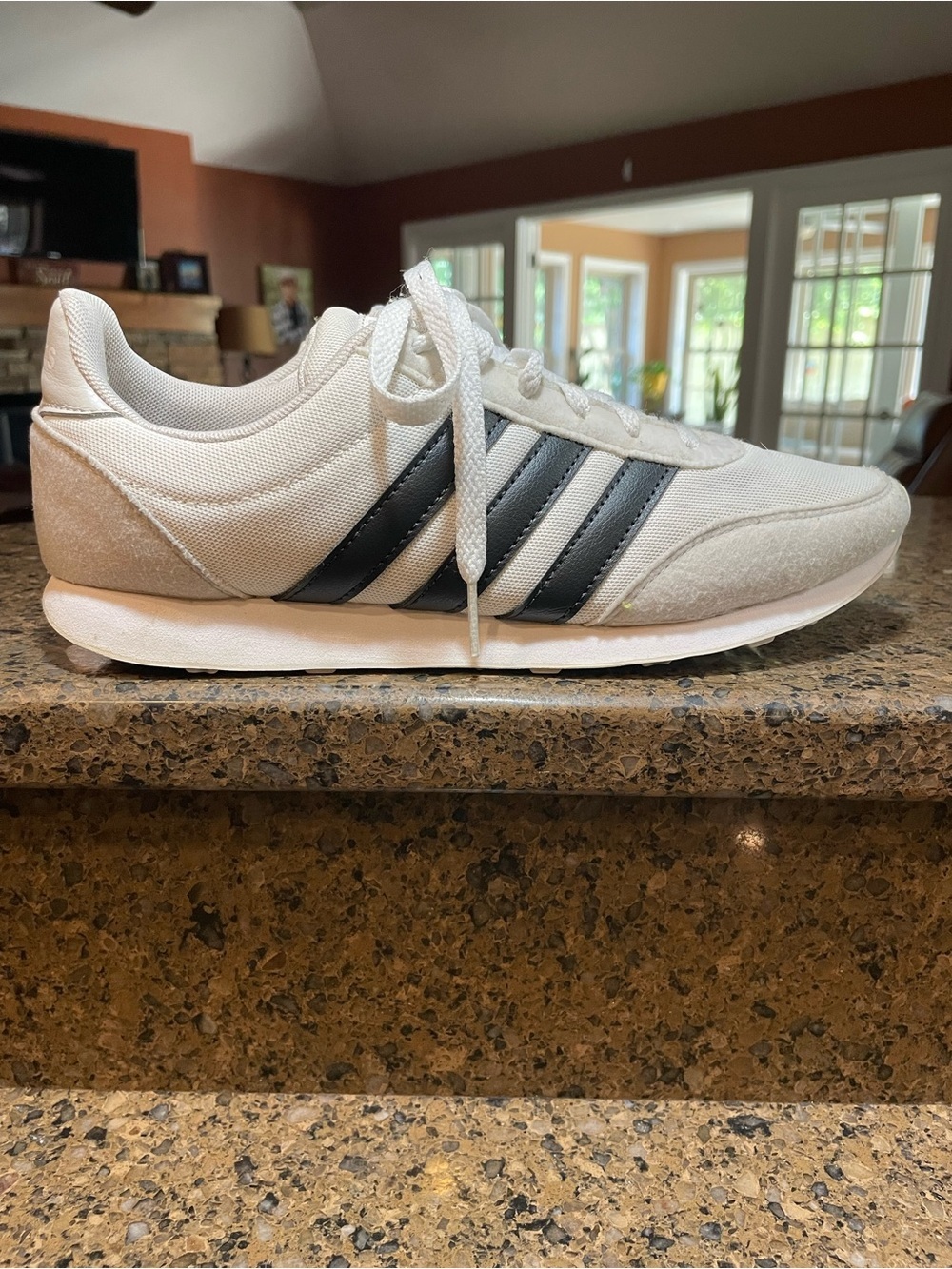 Adidas V Racer 2 Womens Sz 8.5 Crystal White Carbon Black Stripe Fashion Low Top - Picture 7 of 11